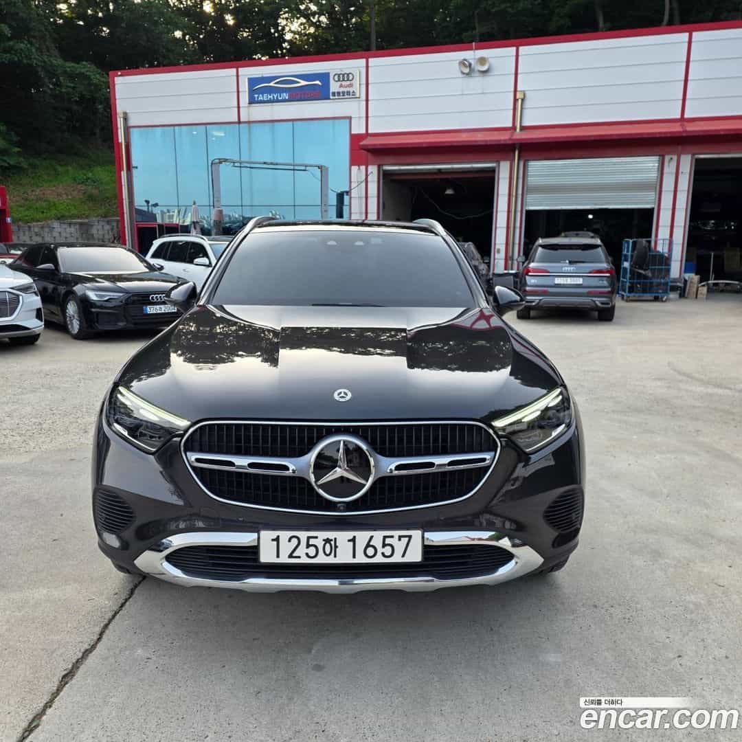 GLC-Class Mercedes-Benz 2023.6-OUTER-001