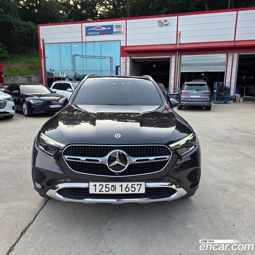 Main__Slider__Photo:GLC-Class Mercedes-Benz 2023.6-0