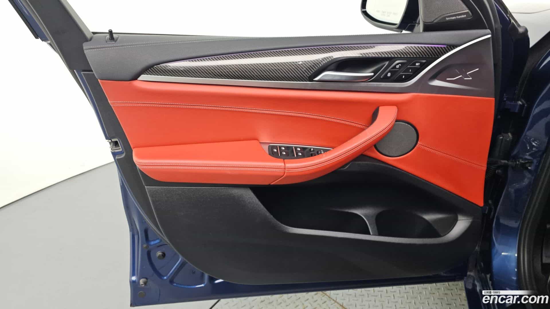 X4M BMW 2020.3-INNER-034