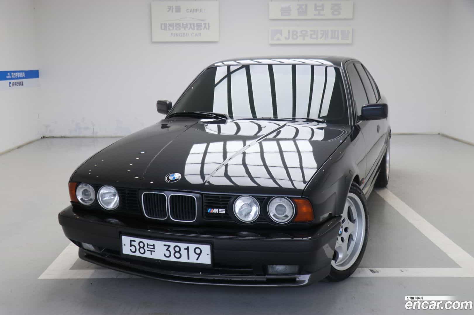 M5 BMW 1989.11-OUTER-001