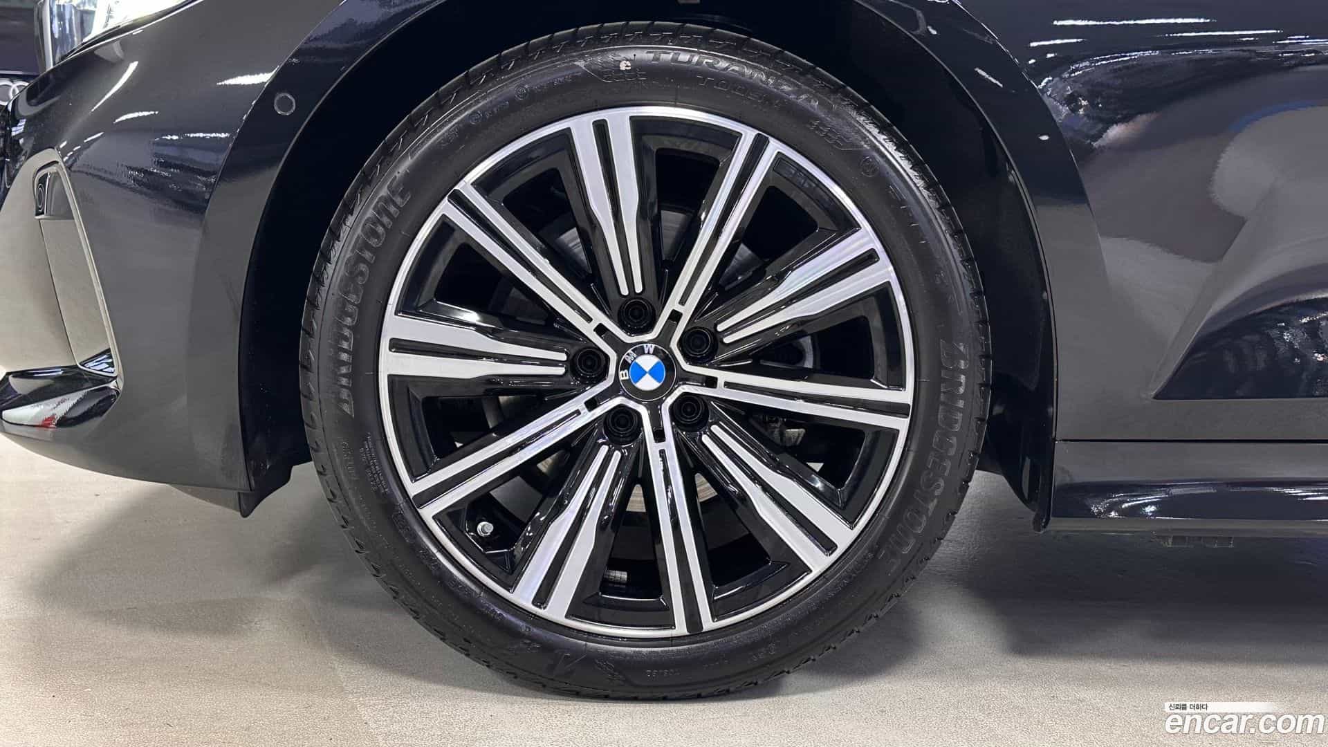 3-Series BMW 2025.8-OUTER-005