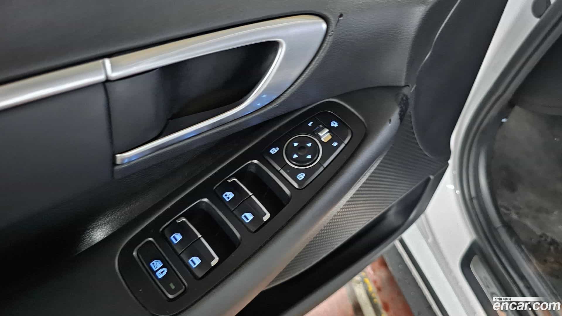 Sonata Hyundai 2019.4-OPTION-015