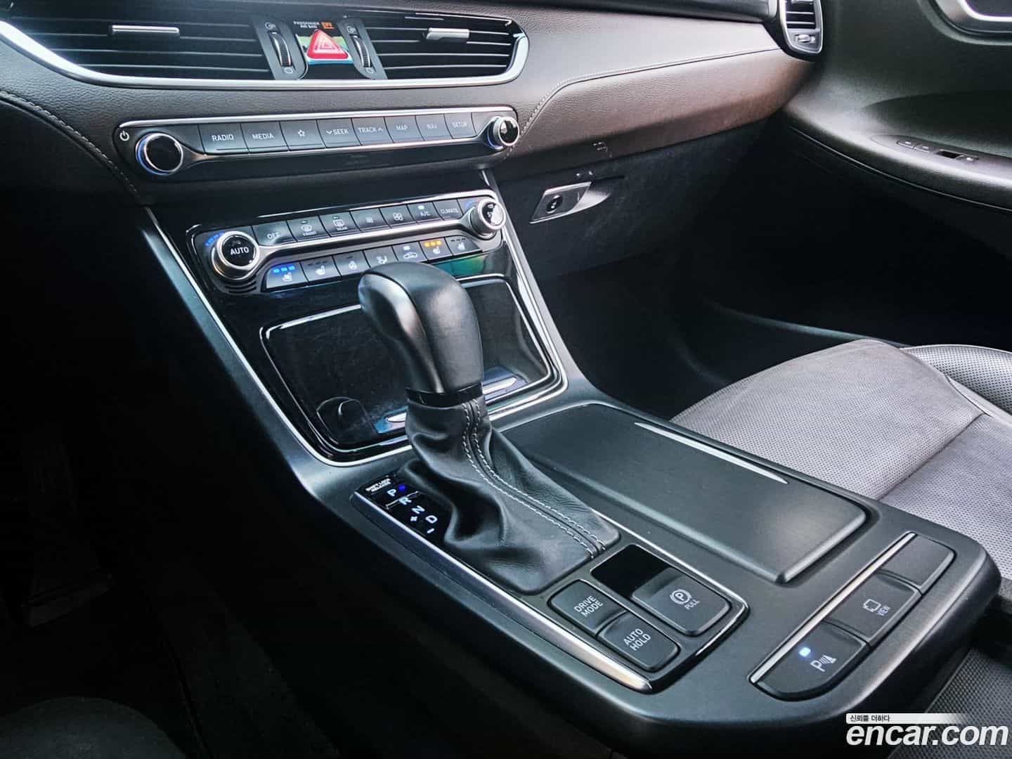 Grandeur Hyundai 2019.7-OPTION-018