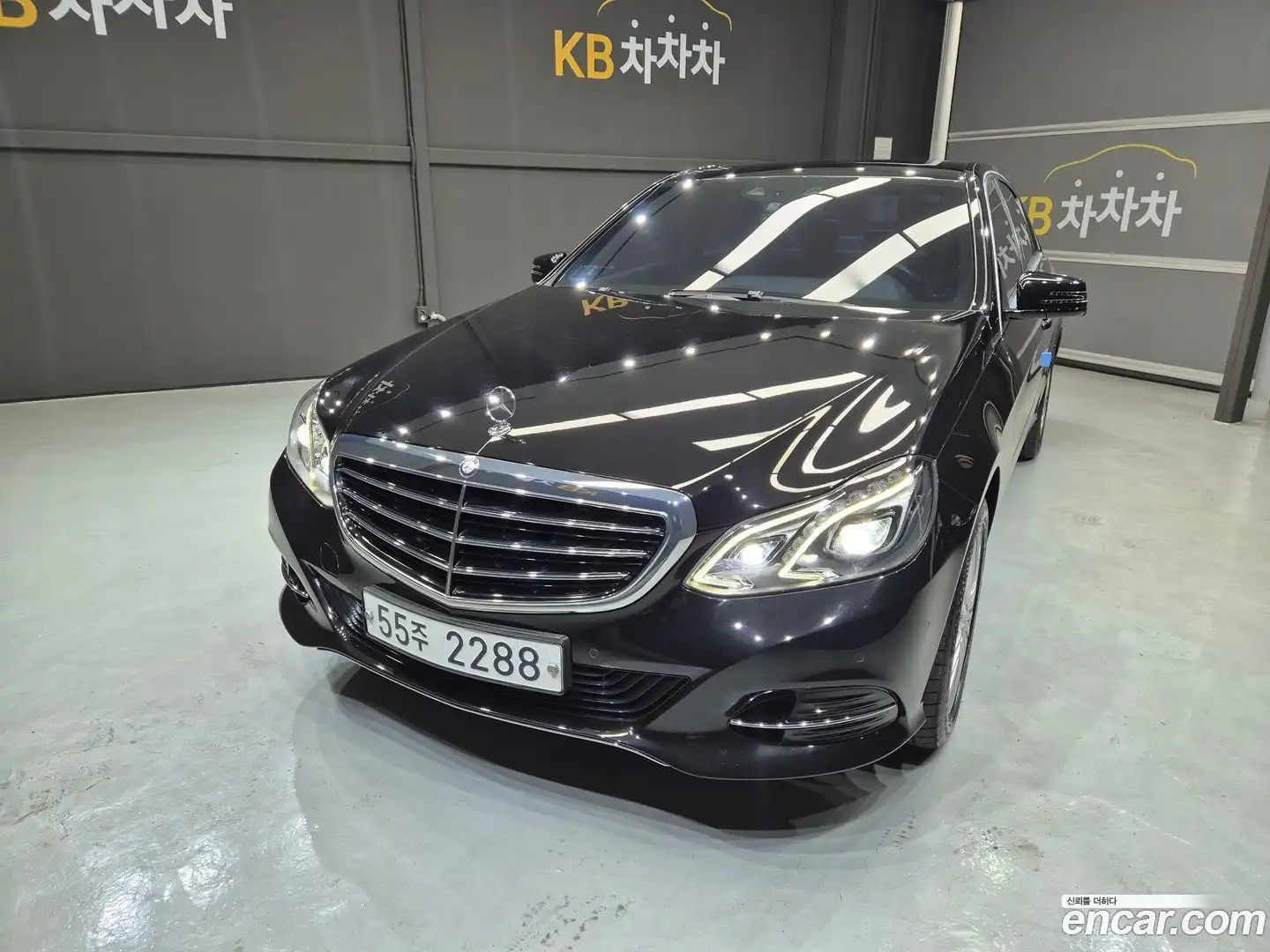 E-Class Mercedes-Benz 2013.7-OUTER-001