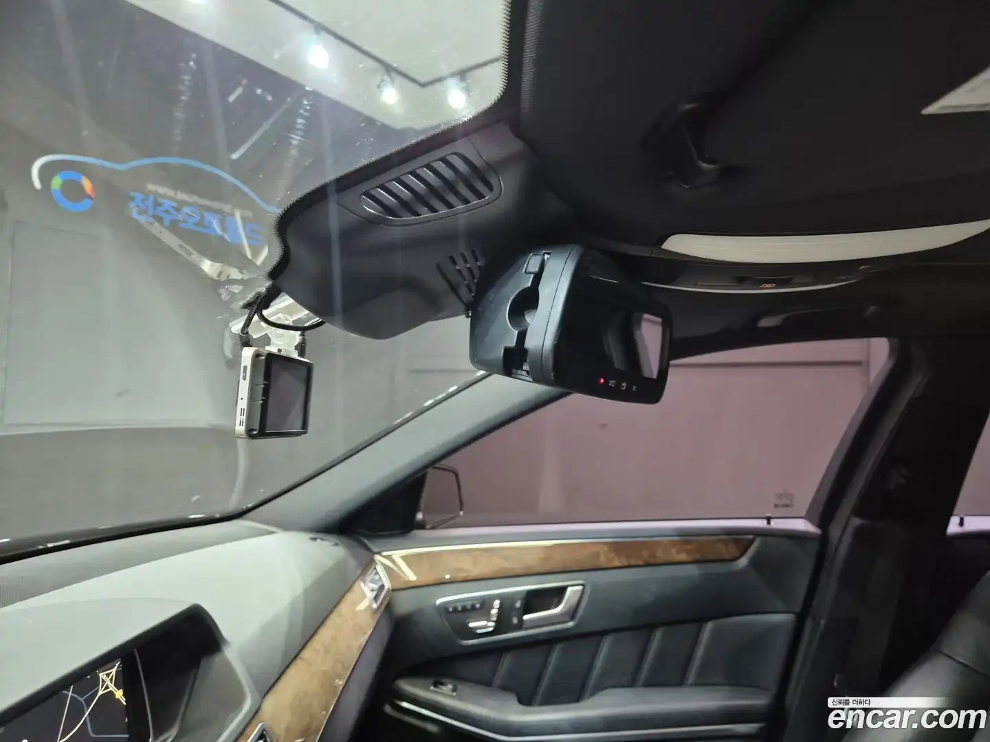 E-Class Mercedes-Benz 2013.7-OPTION-016