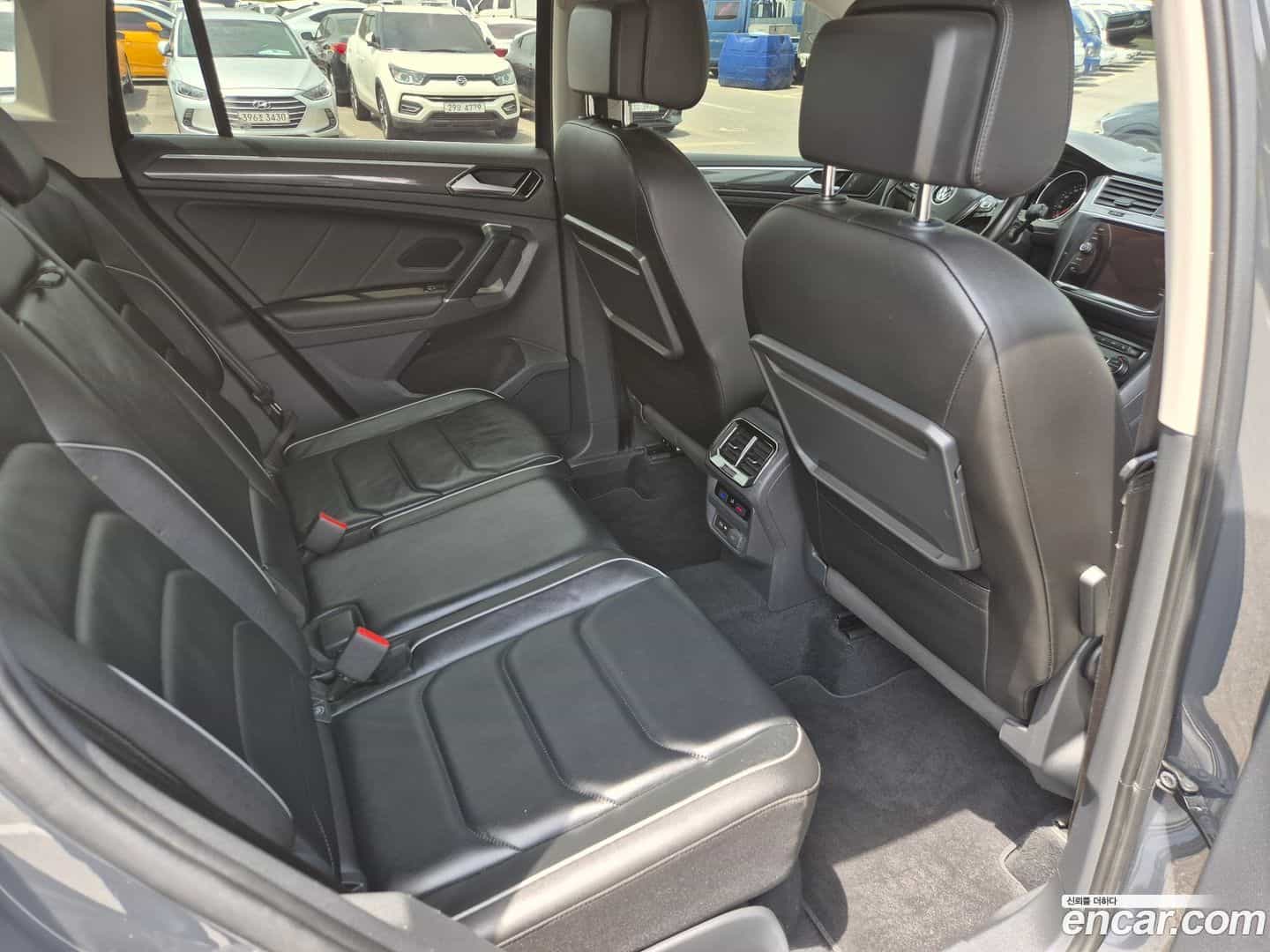 Tiguan Volkswagen 2018.4-OPTION-015