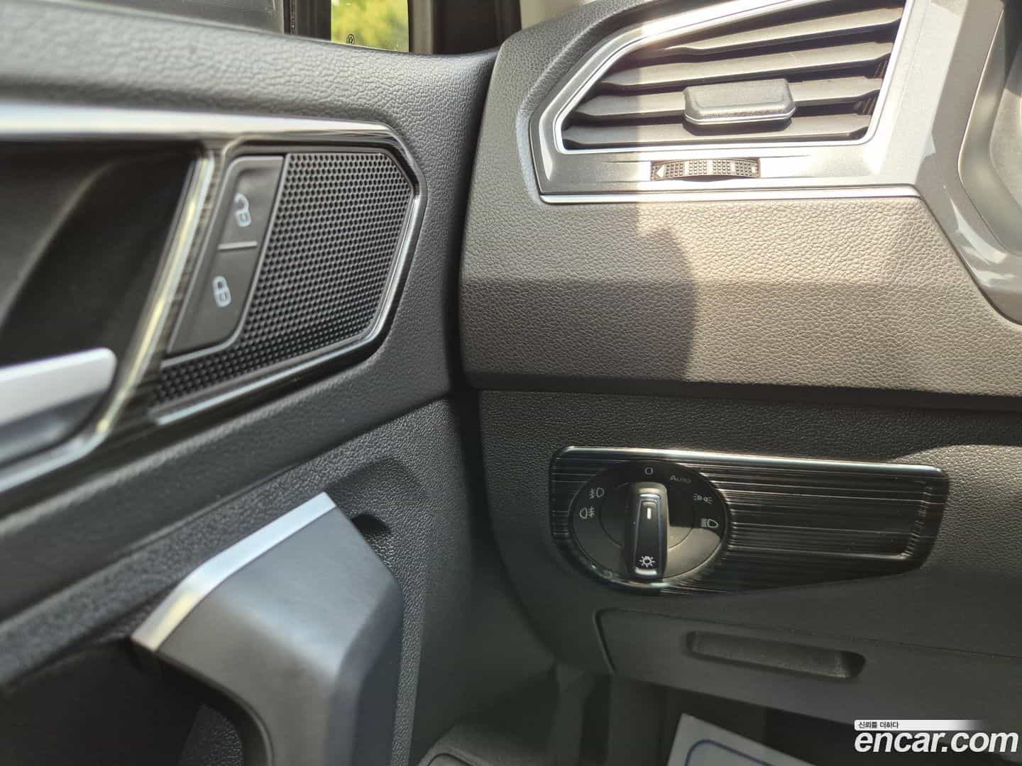 Tiguan Volkswagen 2018.4-OPTION-018