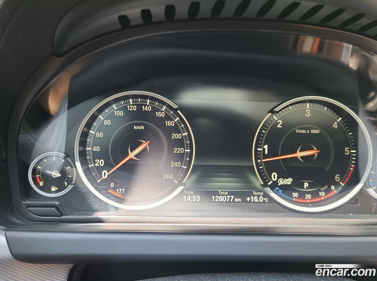 6-Series BMW 2015.9-INNER-008