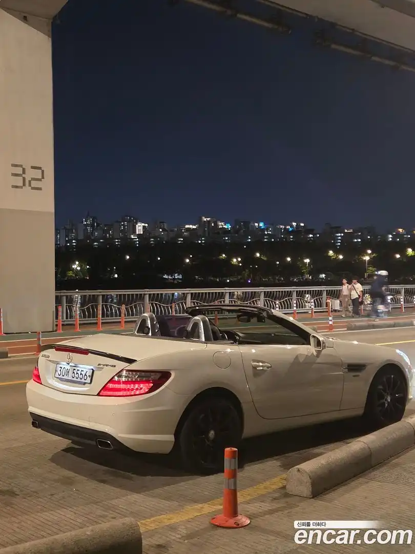 SLK-Class Mercedes-Benz 2013.4-OUTER-001
