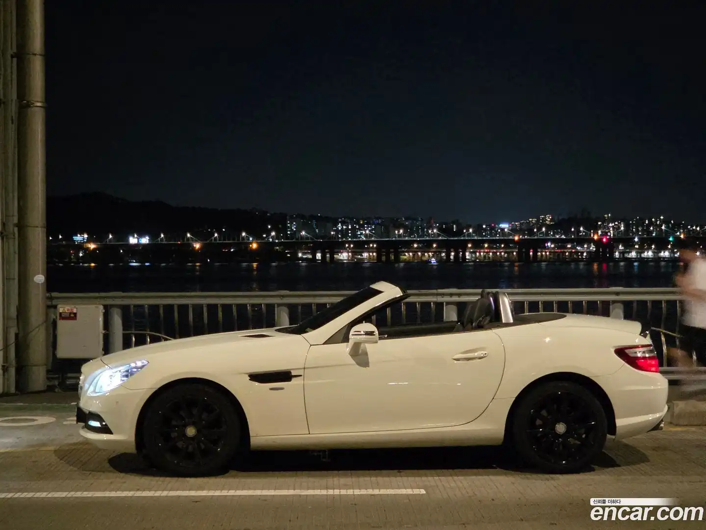 SLK-Class Mercedes-Benz 2013.4-OUTER-002