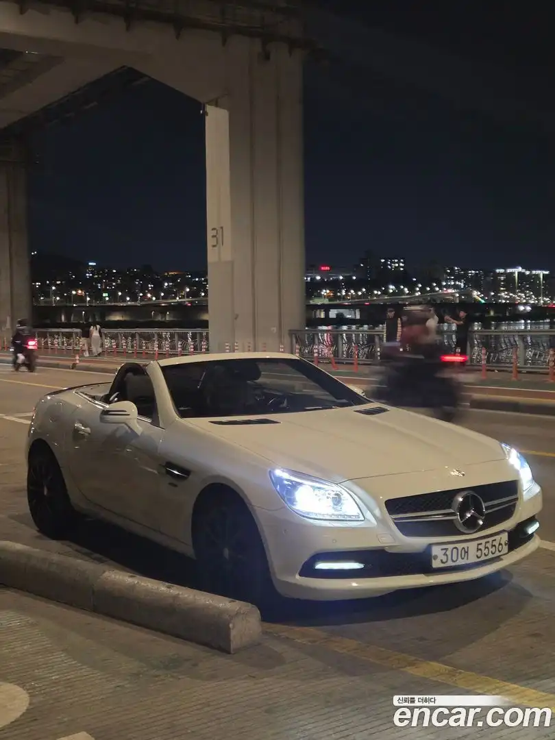 SLK-Class Mercedes-Benz 2013.4-INNER-007