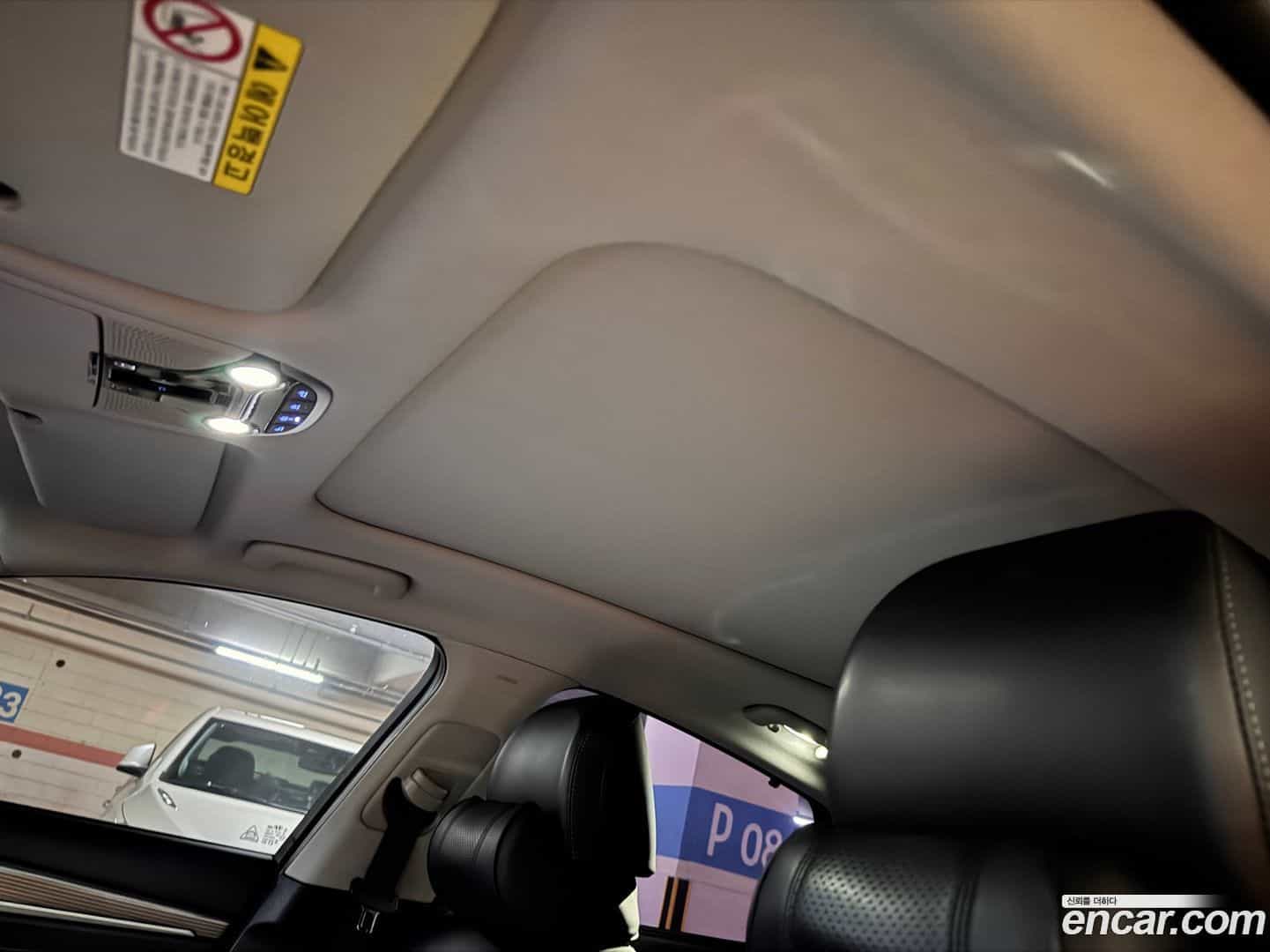 Grandeur Hyundai 2018.10-INNER-010