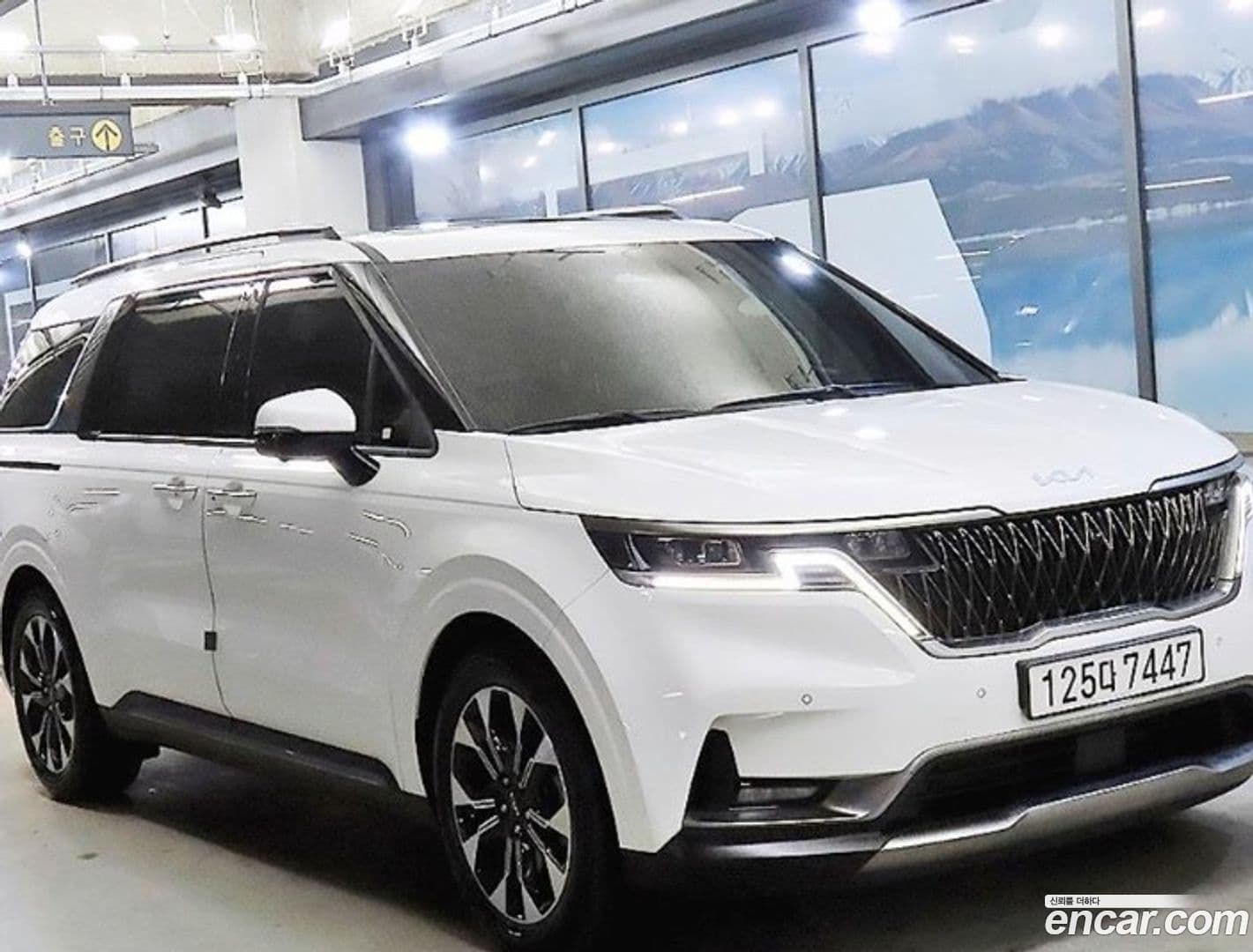 Main__Slider__Photo:Canival Kia 2022.2-0