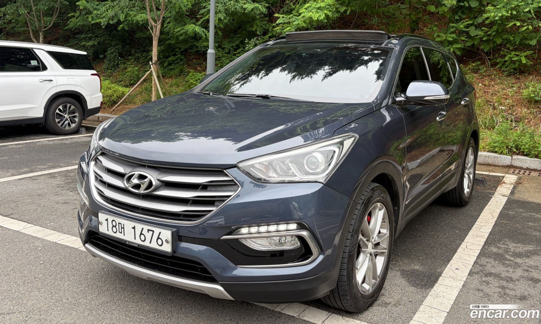 Main__Slider__Photo:Santafe Hyundai 2015.5-0