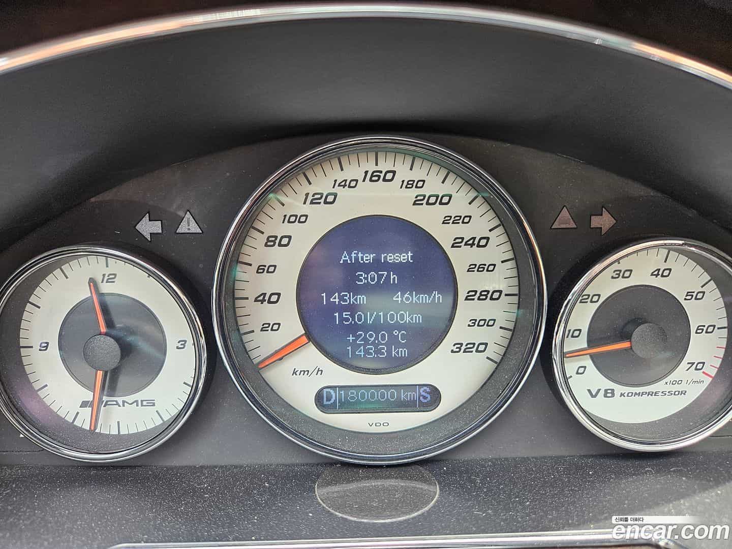 CLS-Class Mercedes-Benz 2005.5-INNER-008
