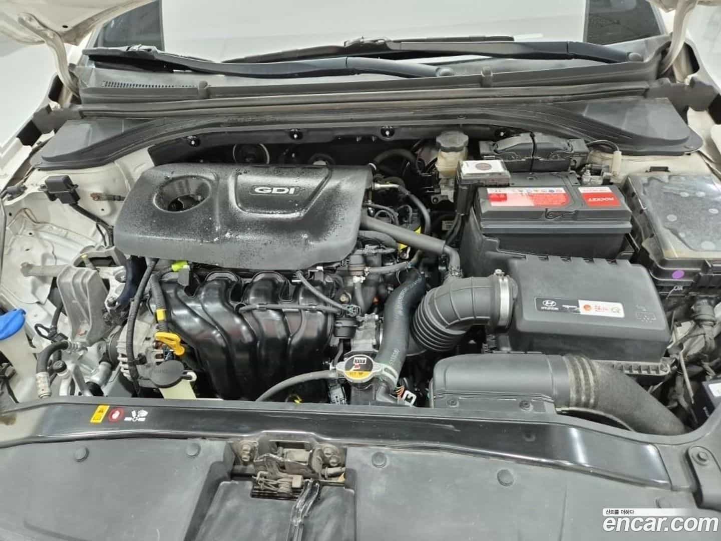 AVANTE Hyundai 2017.1-OUTER-006