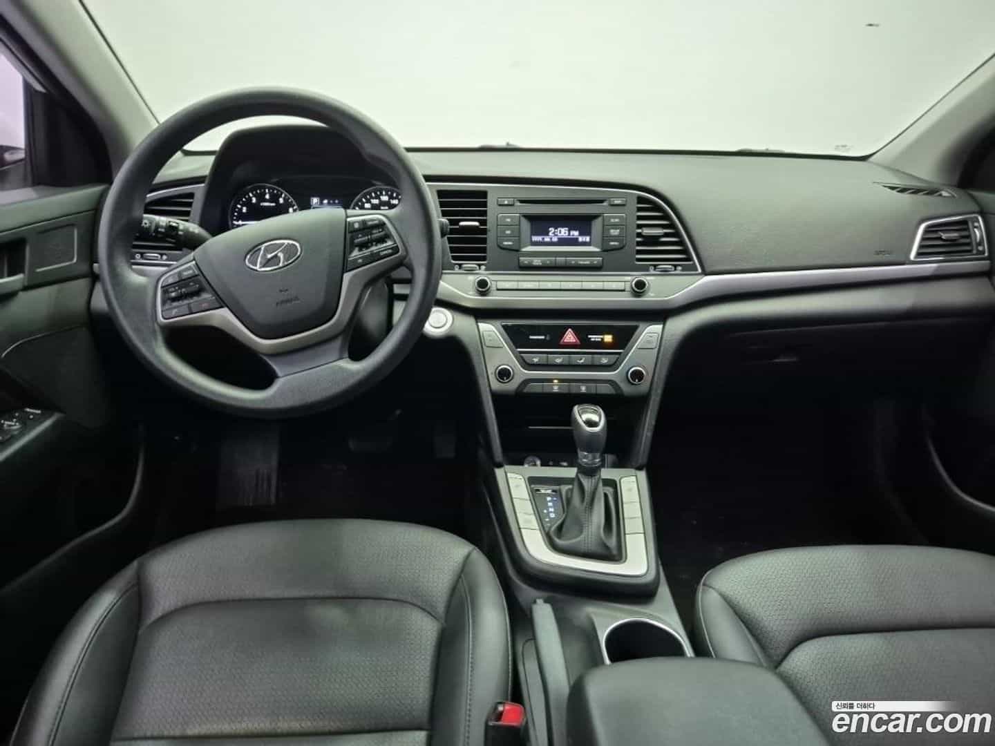 AVANTE Hyundai 2017.1-INNER-007