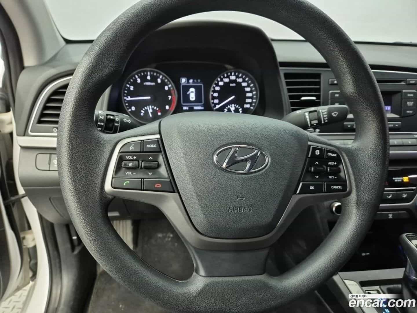 AVANTE Hyundai 2017.1-OPTION-015