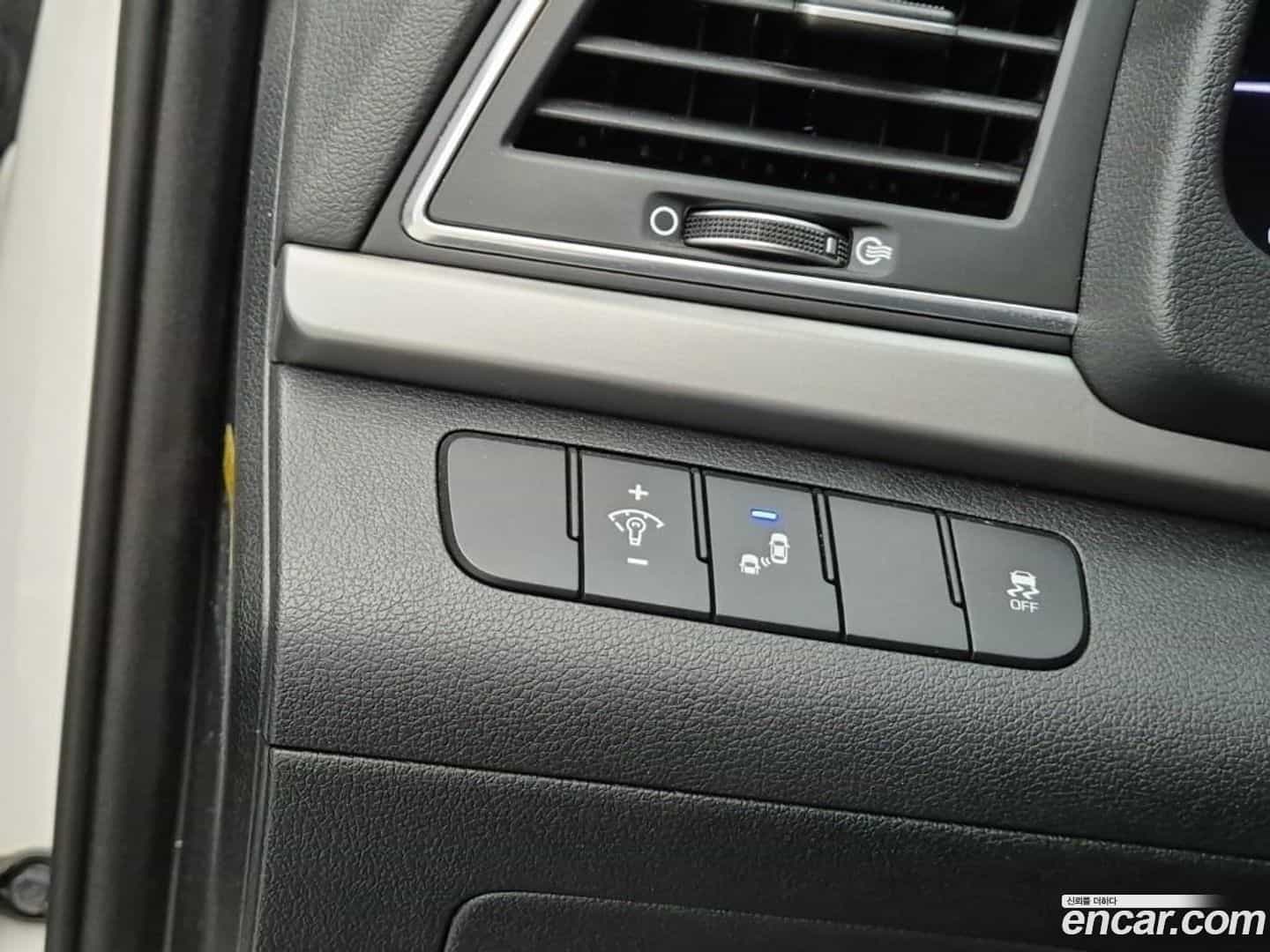 AVANTE Hyundai 2017.1-OPTION-019