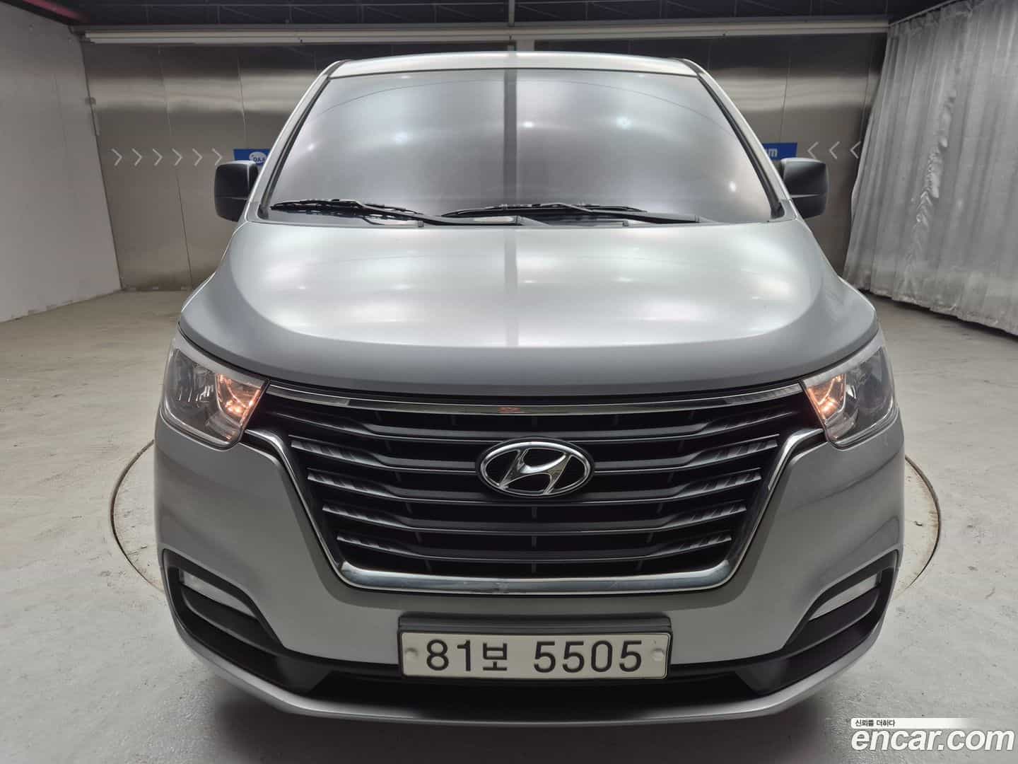 Starex Hyundai 2019.10-OUTER-002