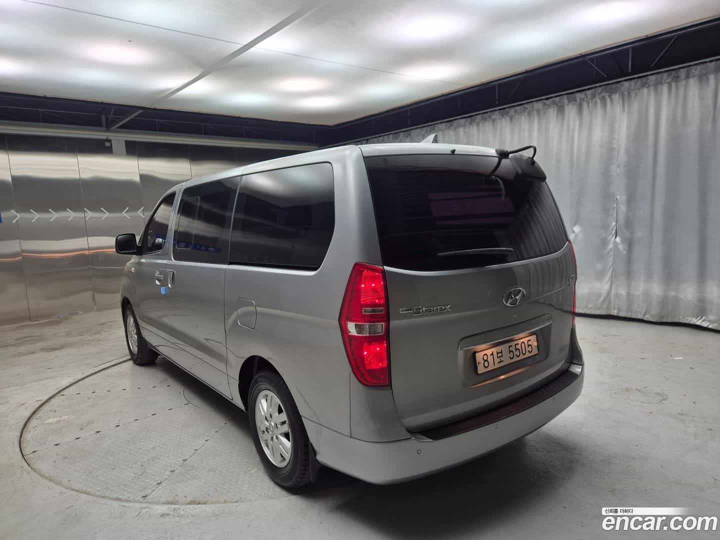 Starex Hyundai 2019.10-INNER-009