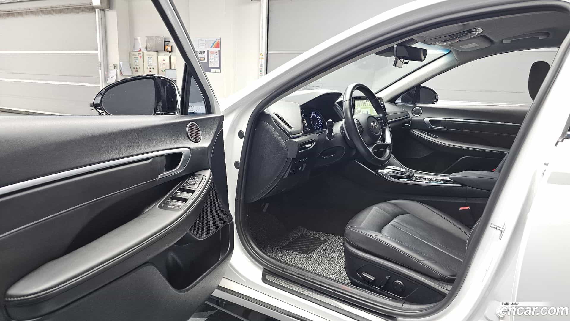 Sonata Hyundai 2022.2-INNER-010