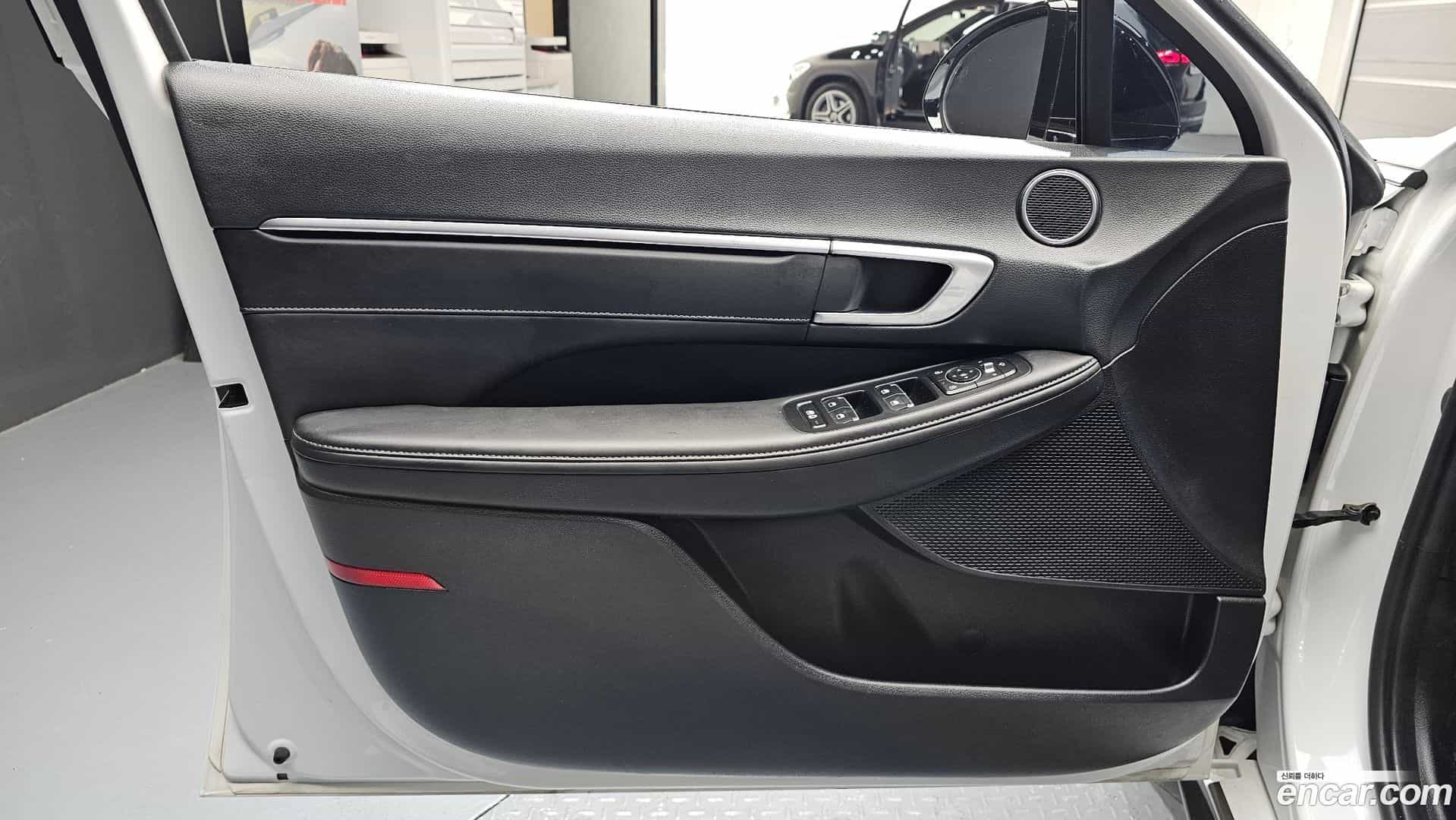 Sonata Hyundai 2022.2-INNER-034