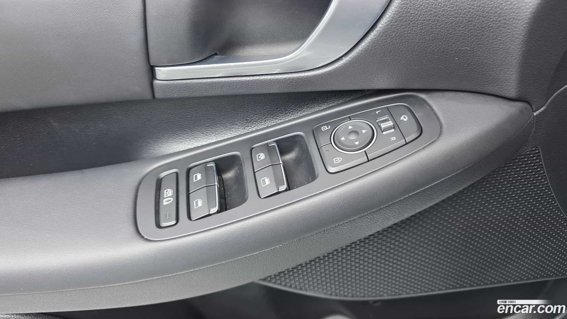 Sonata Hyundai 2019.9-OPTION-015