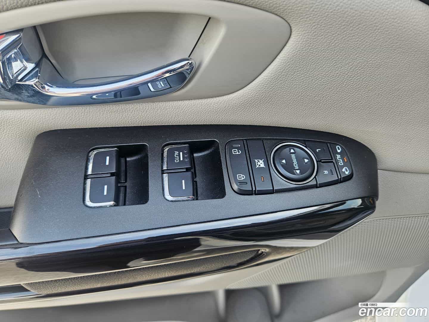 Canival Kia 2019.9-OPTION-015