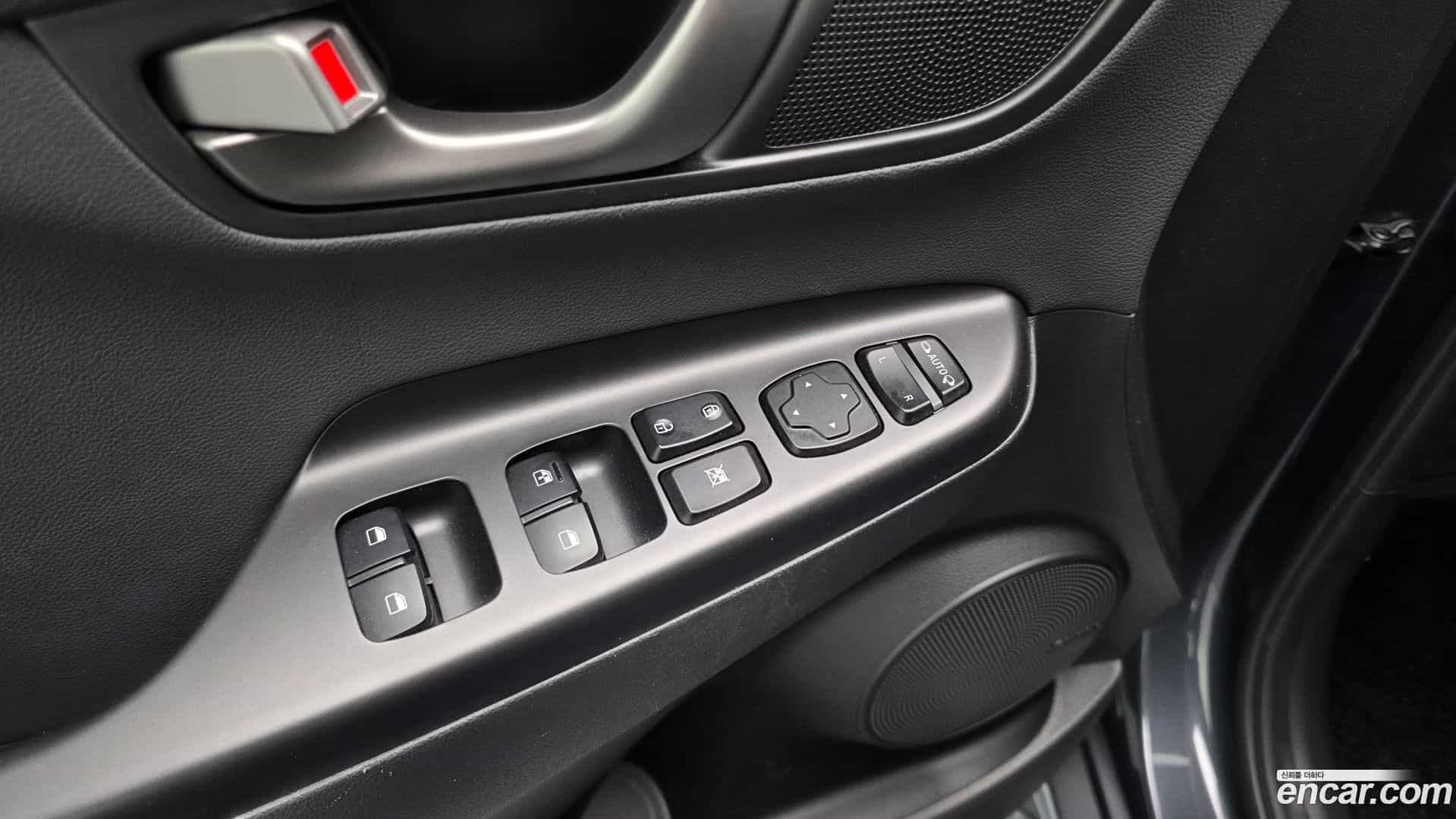 Kona Hyundai 2018.7-OPTION-040