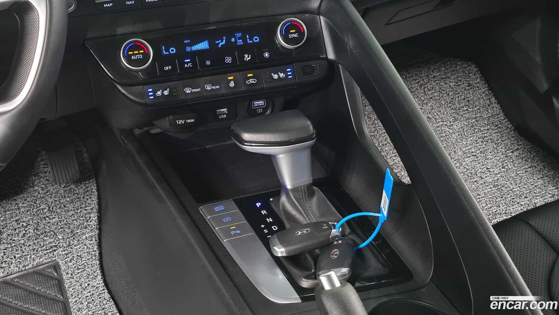 AVANTE Hyundai 2021.1-INNER-009