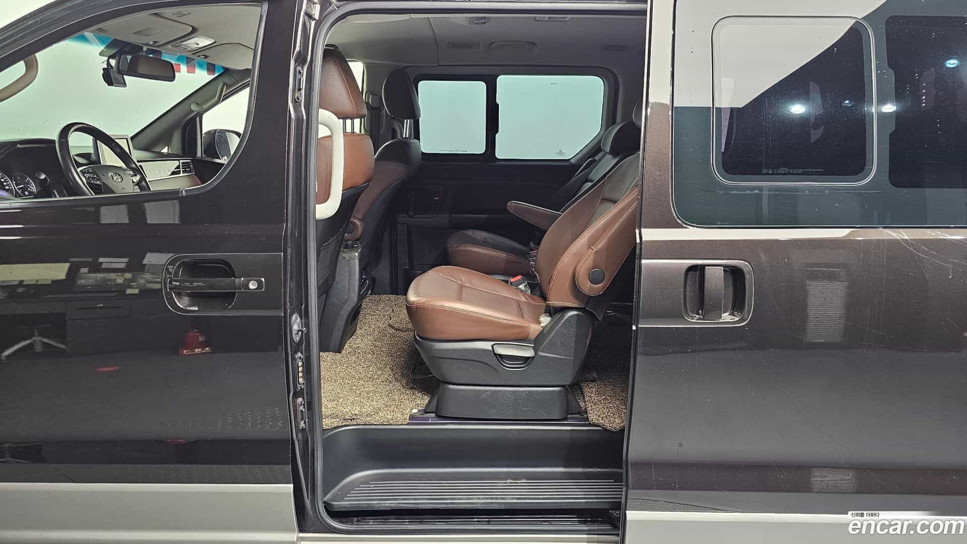 Starex Hyundai 2018.2-OPTION-015