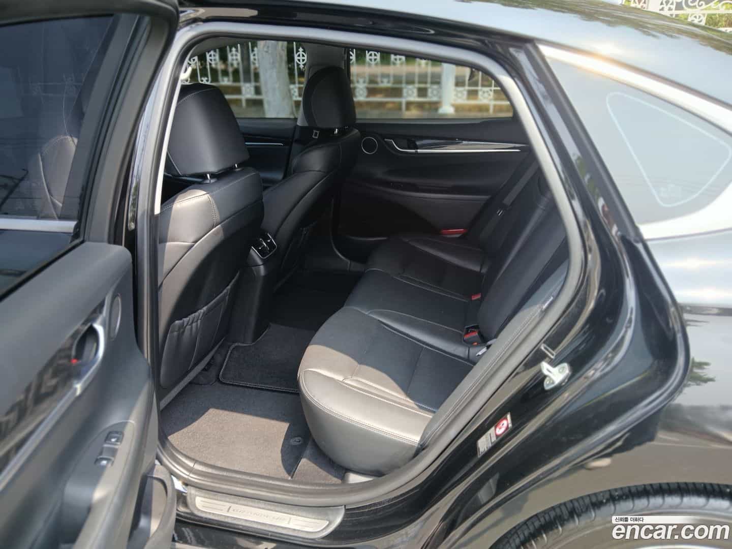 Grandeur Hyundai 2019.0-OUTER-006