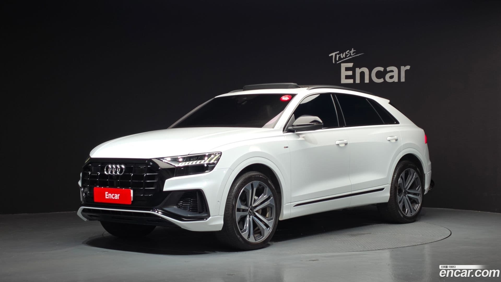 Main__Slider__Photo:Q8 Audi 2023.4-0