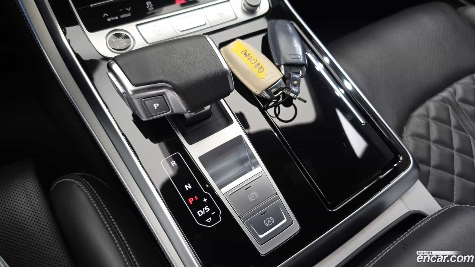 Q8 Audi 2023.4-INNER-009