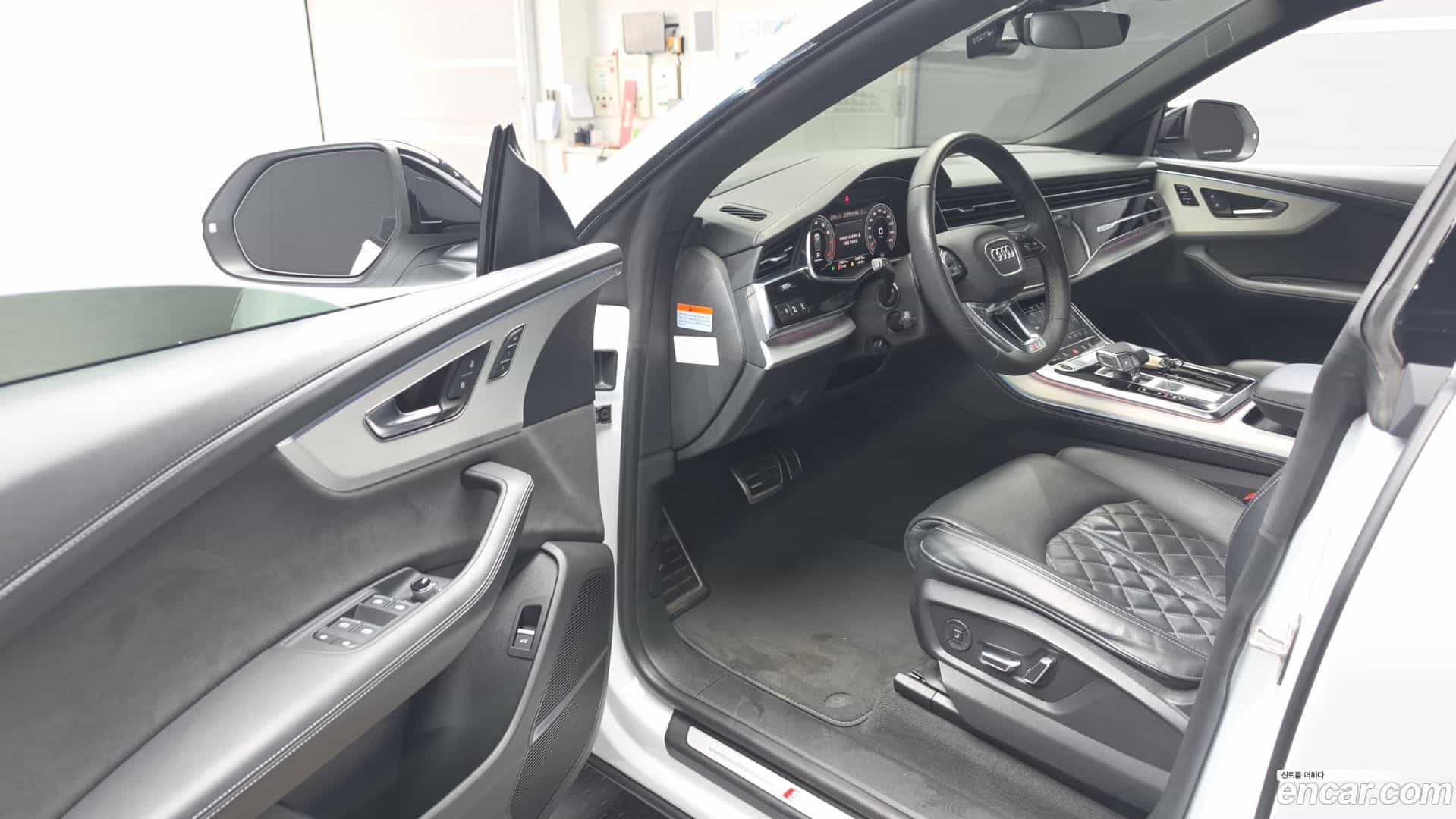 Q8 Audi 2023.4-INNER-010