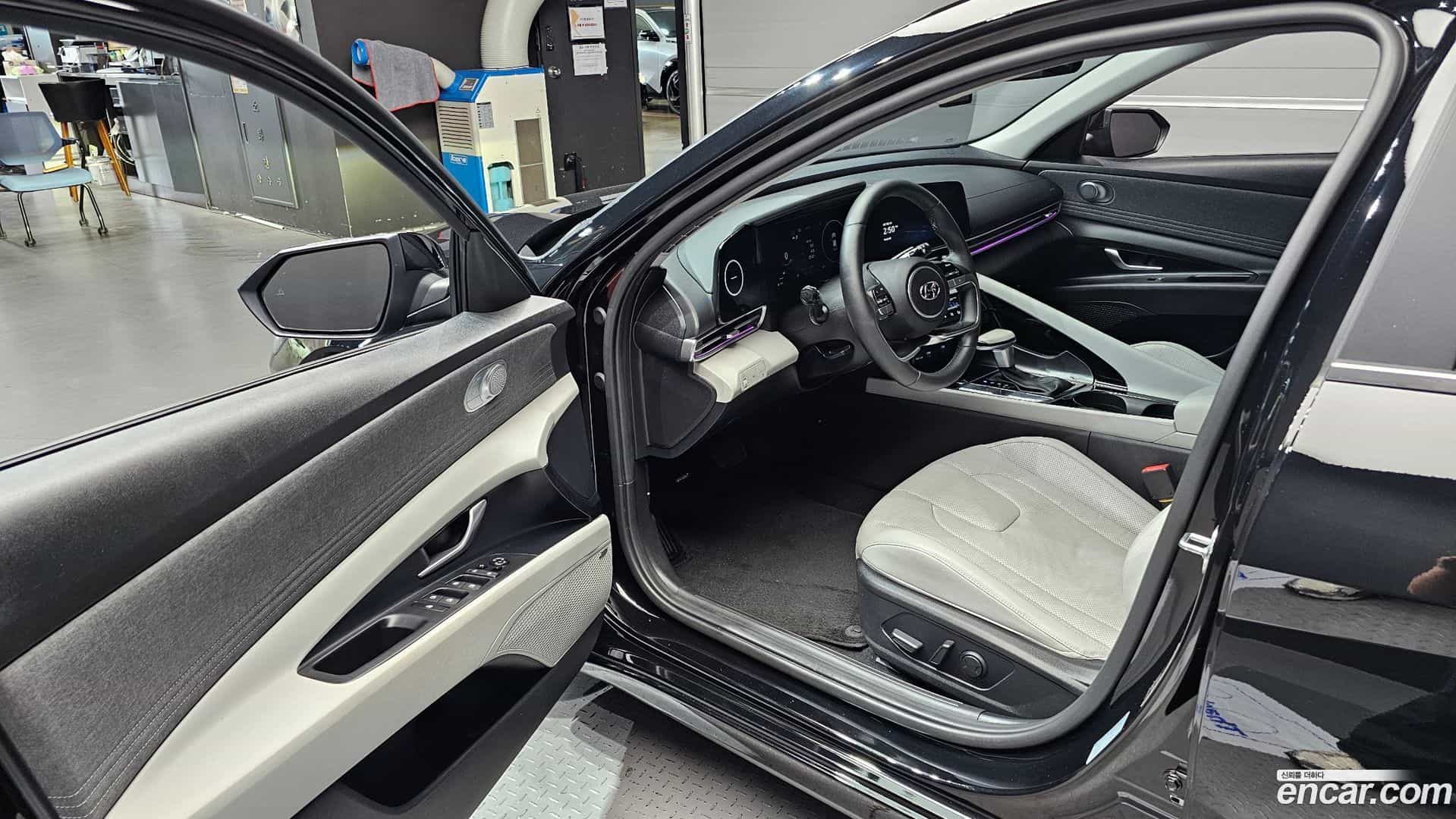 AVANTE Hyundai 2020.3-INNER-010