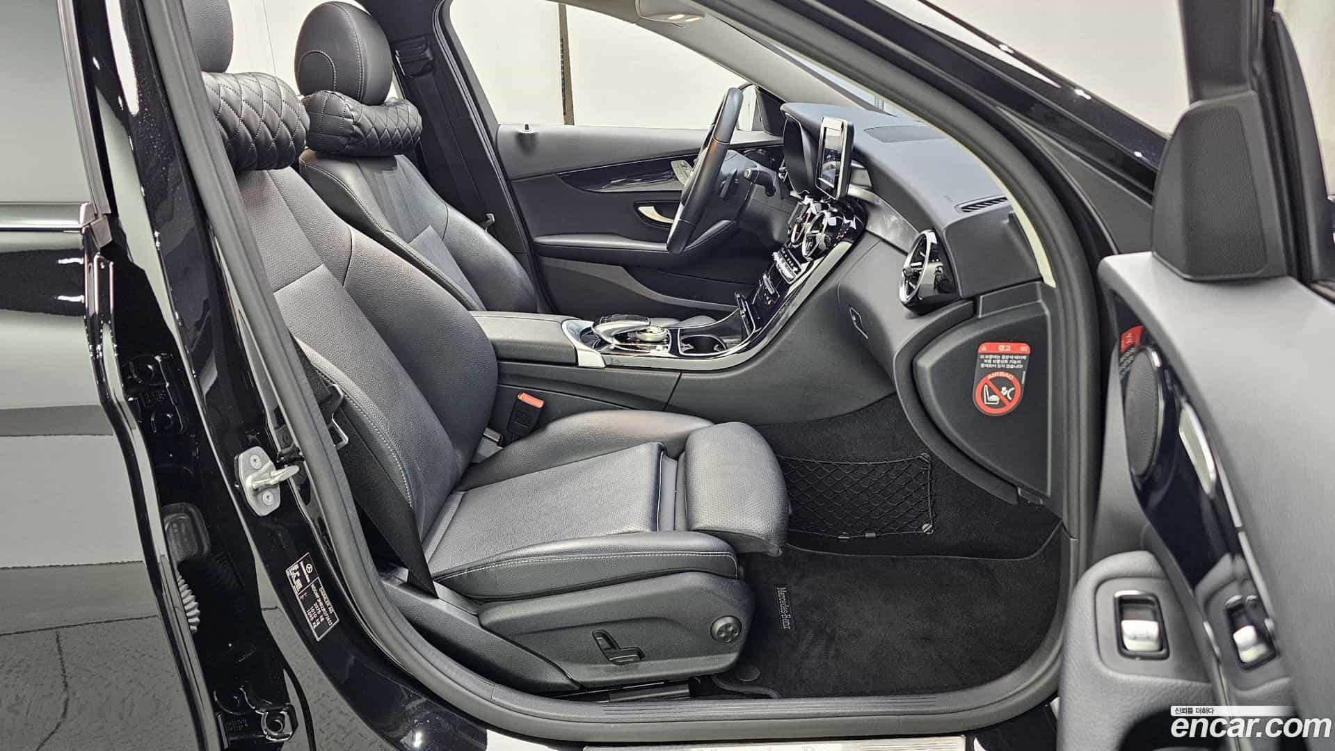 C-Class Mercedes-Benz 2018.3-OPTION-015