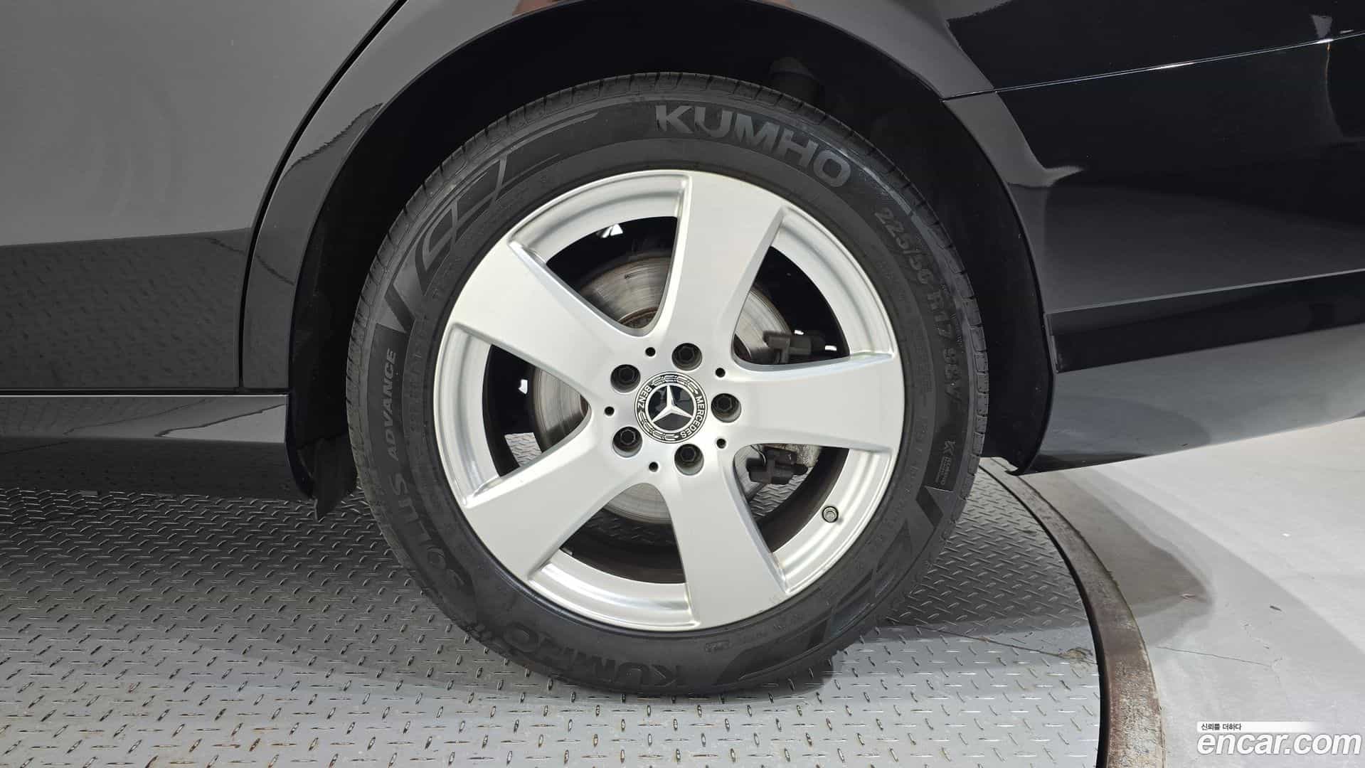 C-Class Mercedes-Benz 2018.3-OUTER-031