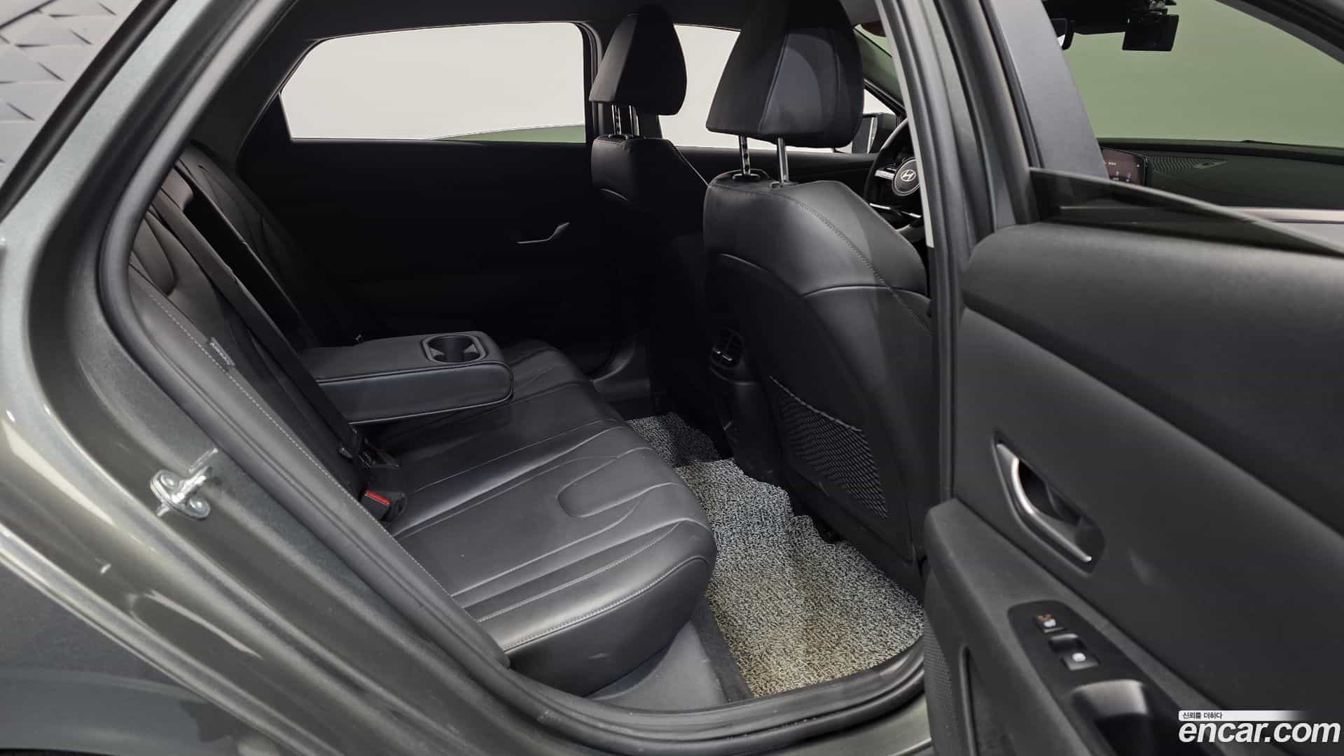 AVANTE Hyundai 2024.4-OPTION-016
