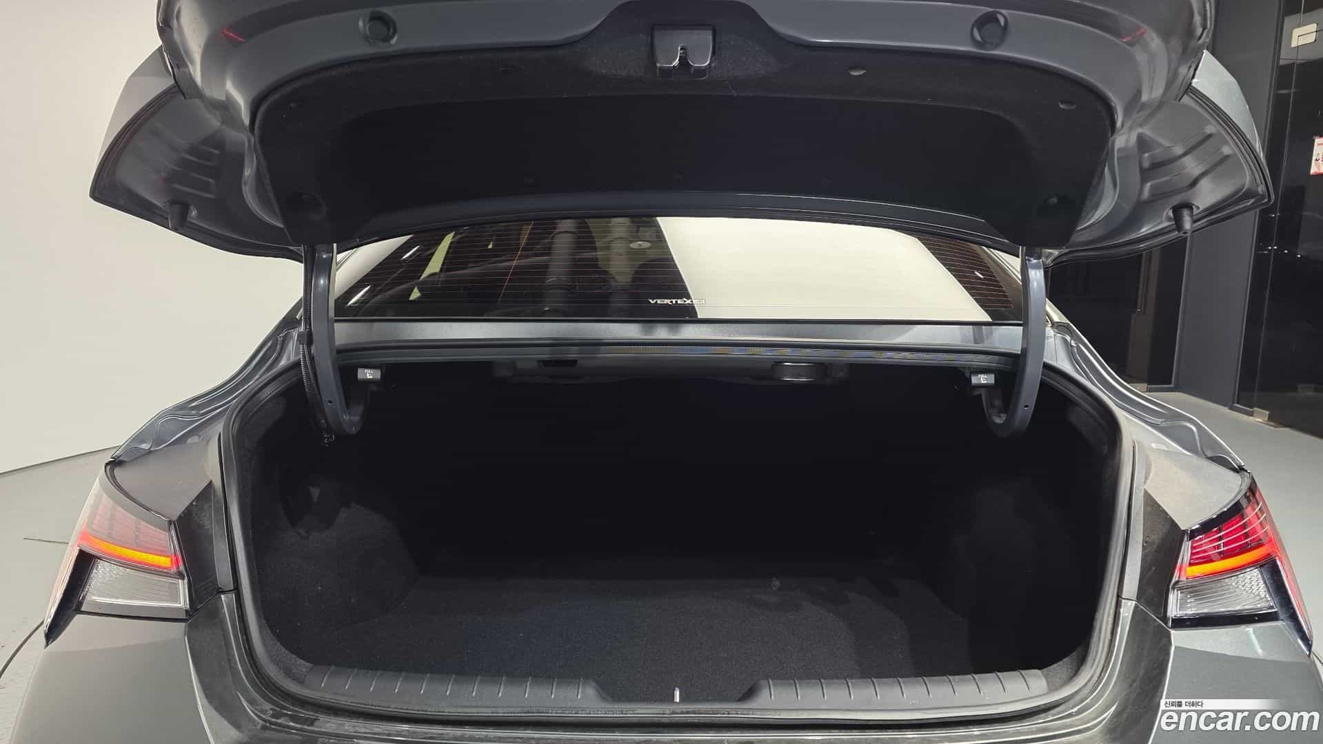 AVANTE Hyundai 2024.4-OPTION-024