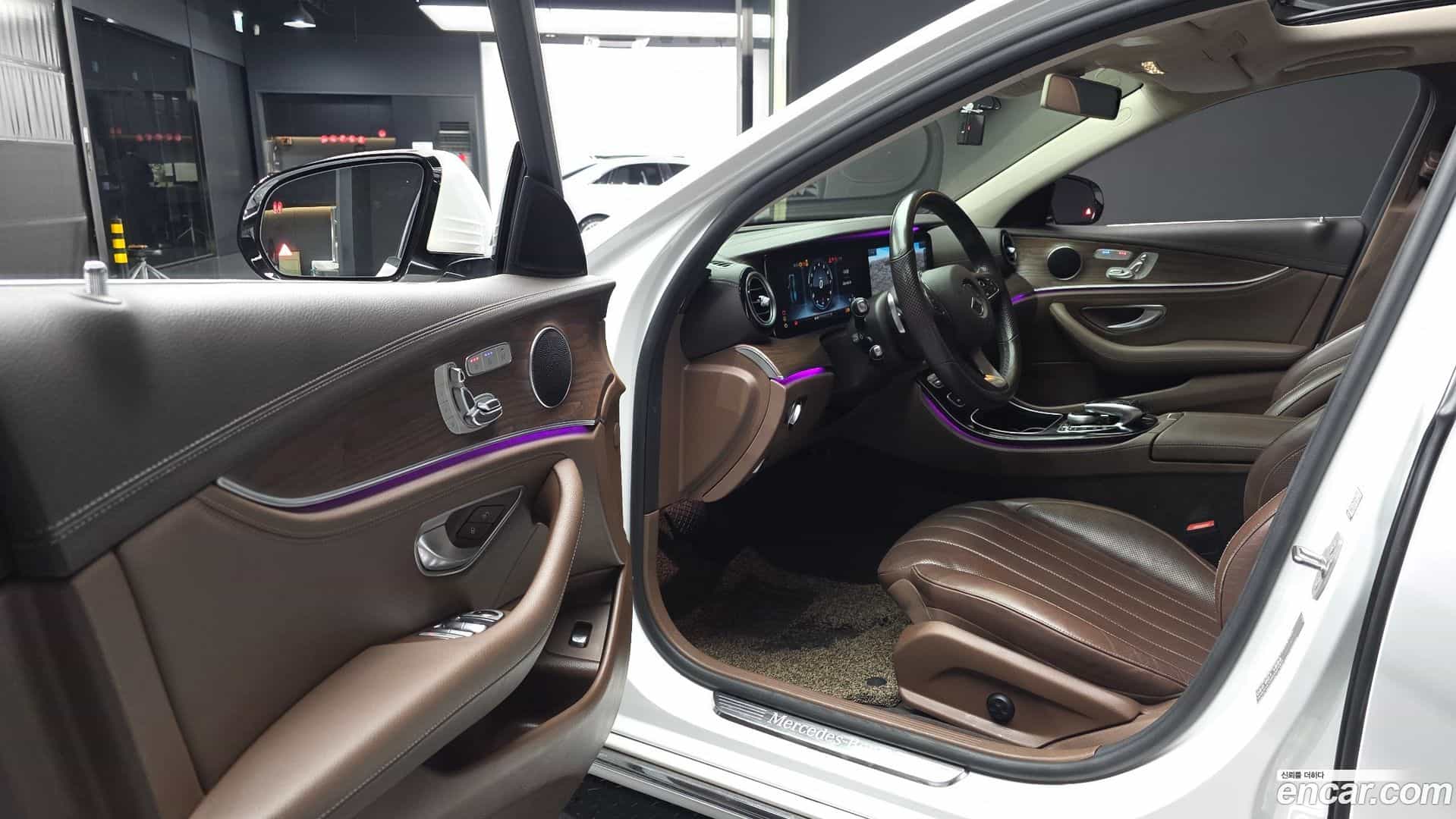 E-Class Mercedes-Benz 2016.6-INNER-010
