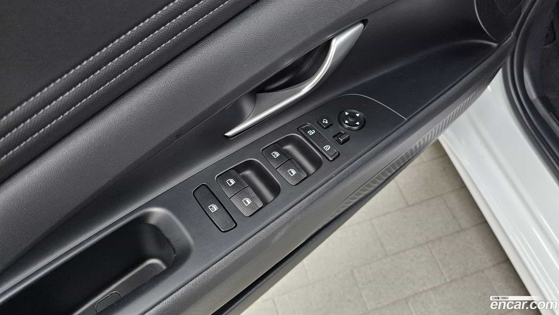 AVANTE Hyundai 2022.11-OPTION-023