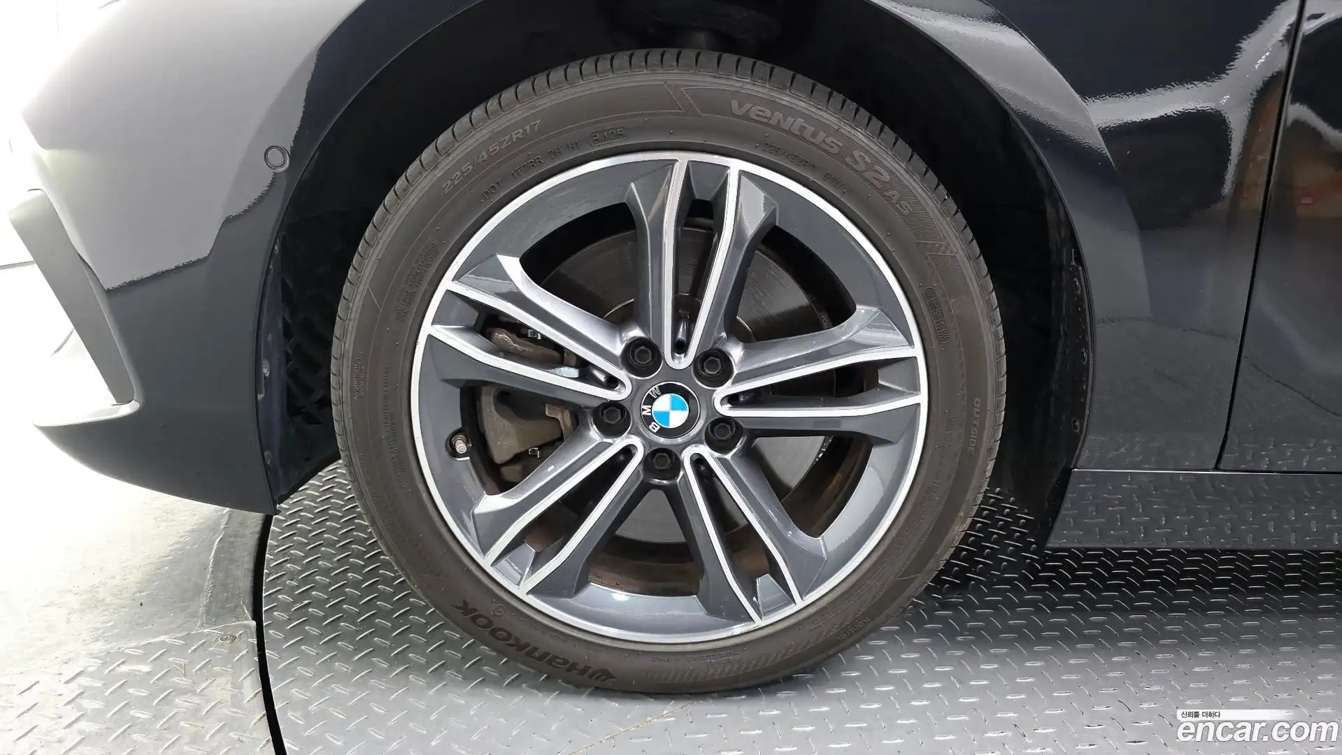 1-Series BMW 2022.3-OUTER-005