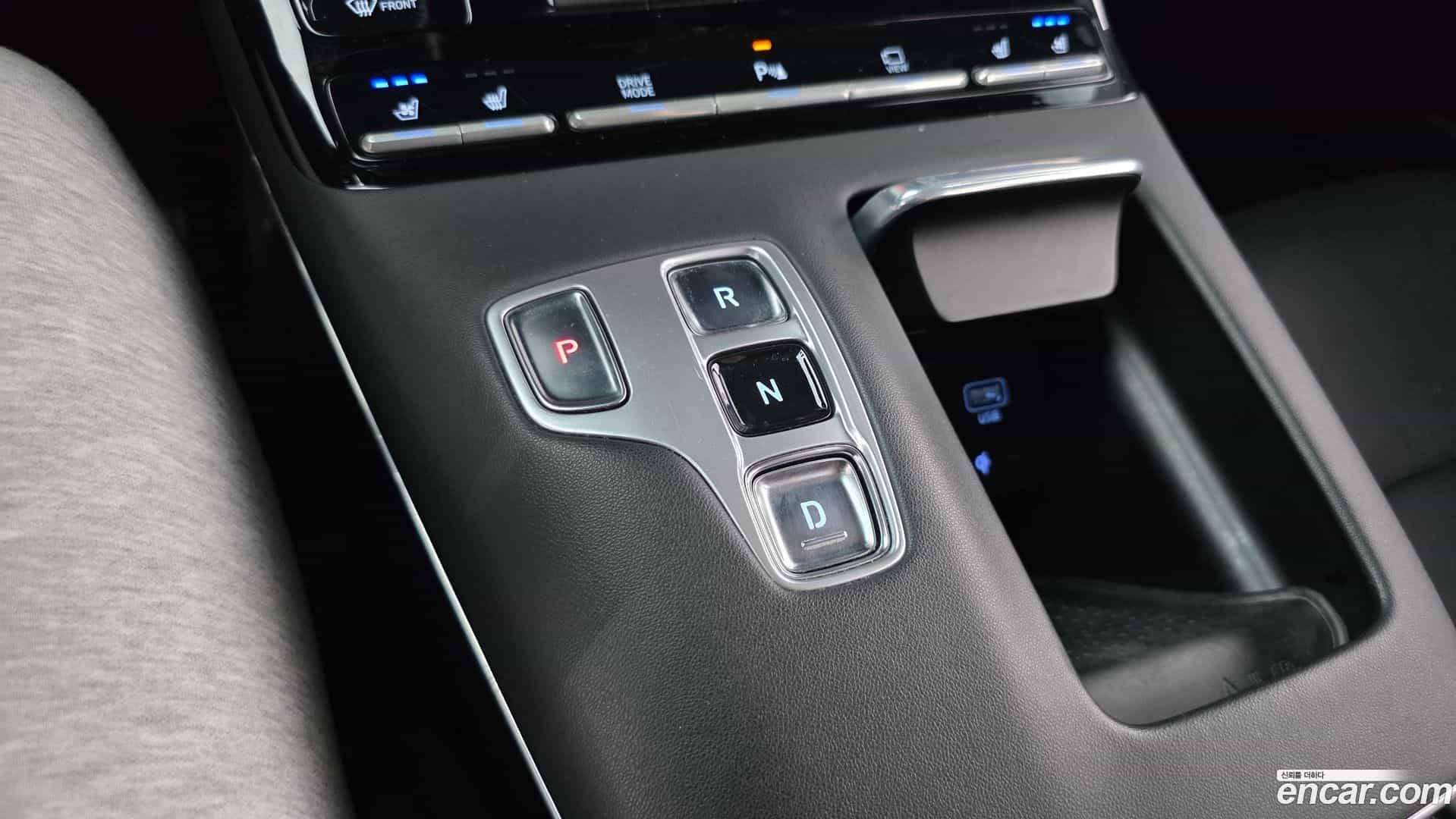 Grandeur Hyundai 2022.1-INNER-009