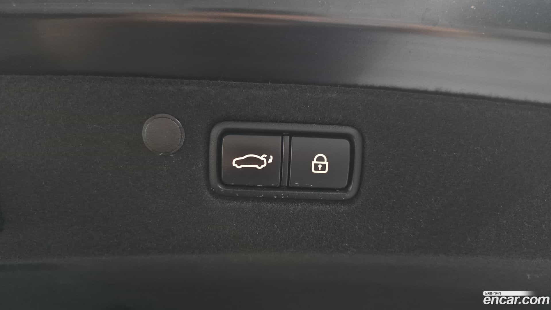 Grandeur Hyundai 2022.1-OPTION-024