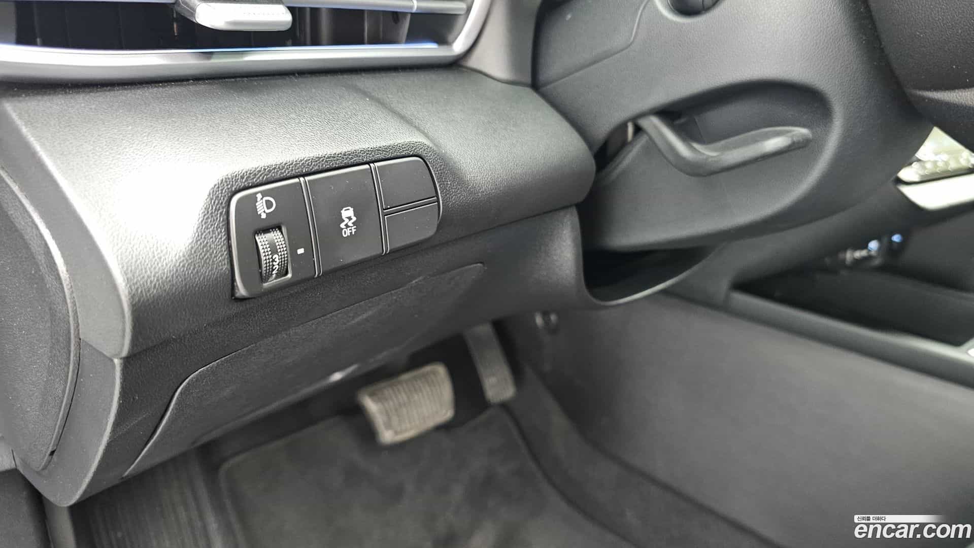 AVANTE Hyundai 2023.6-OPTION-022