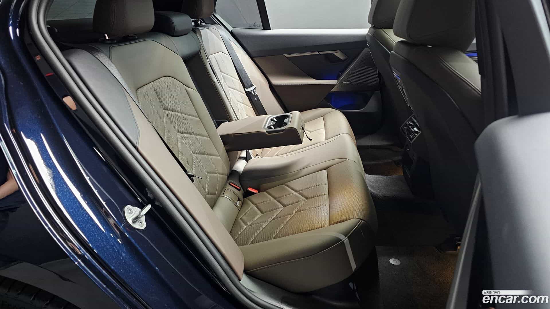5-Series BMW 2025.9-OPTION-016