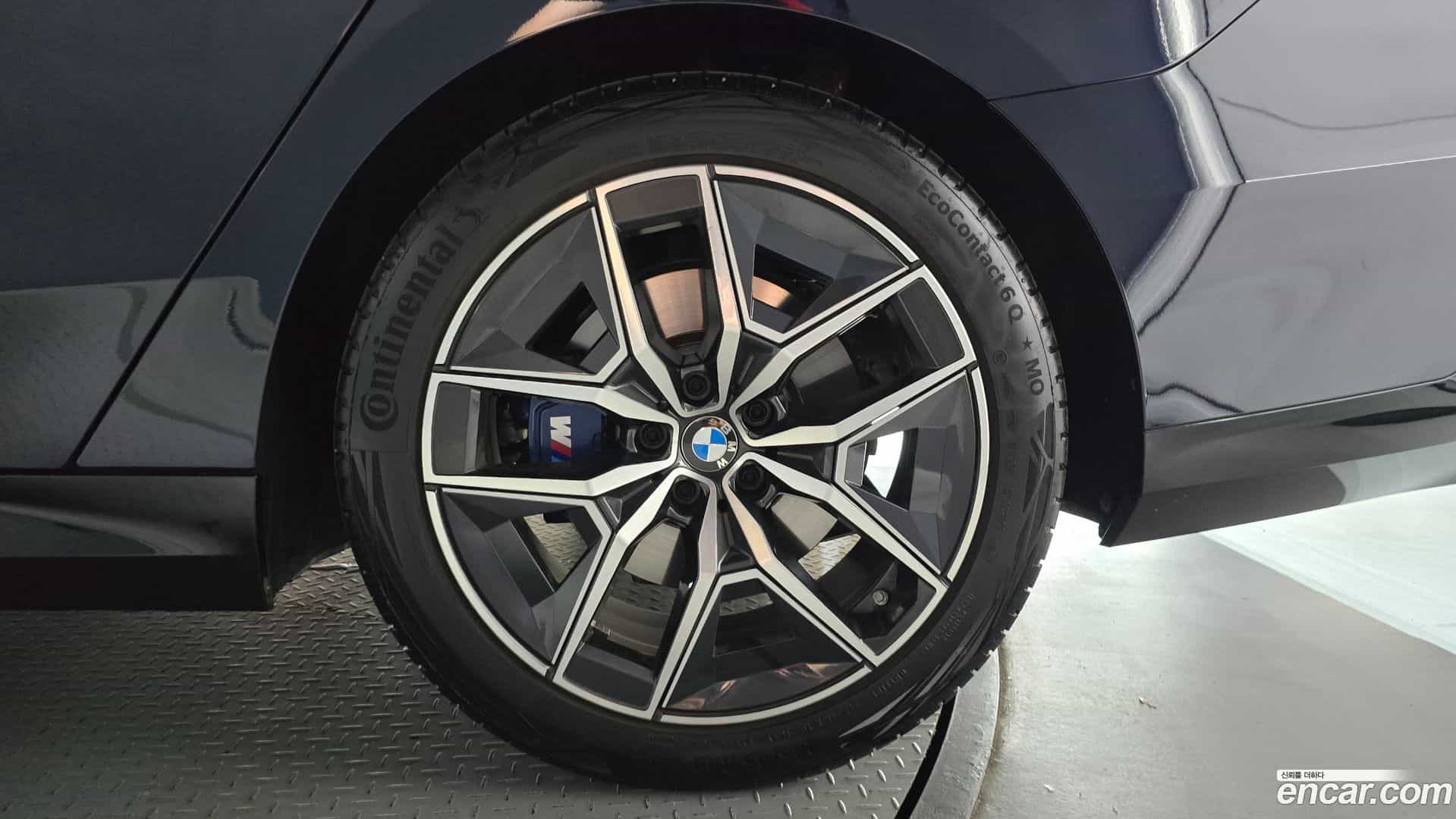 5-Series BMW 2025.9-OUTER-031