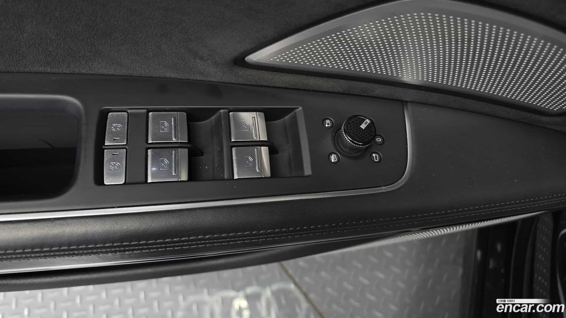 A8 Audi 2020.6-OPTION-041